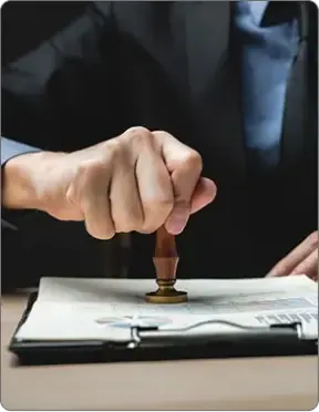 Adviser advising a couple on wills and estate planning